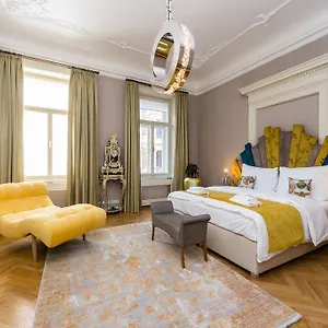 Grand By Tkc 4*, Praga Repubblica Ceca